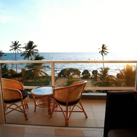 The Beach Front Apartment - Colombo, Uswetakeiyawa, Colombo Wattala Exterior photo